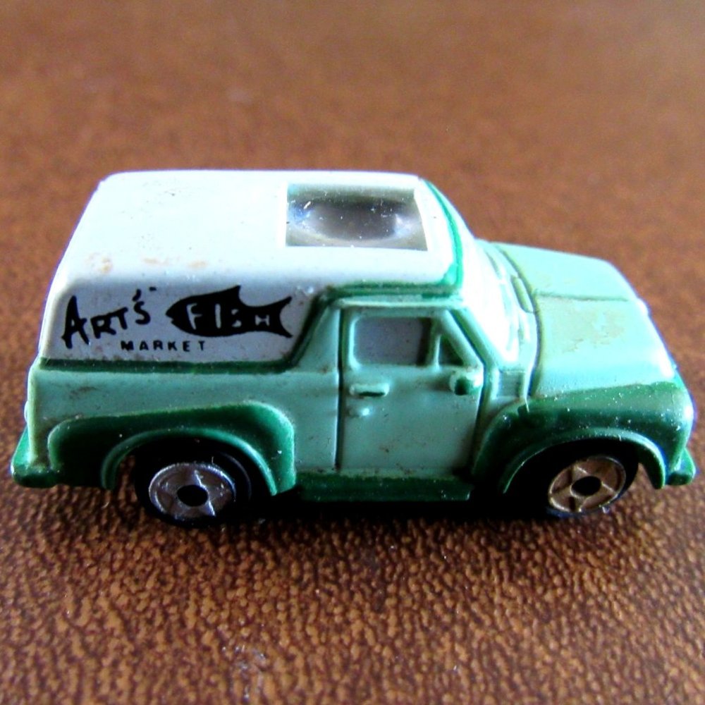 Vintage 1988 Galoob Lot of 4 Micro Machines Bills Fish And Chips Arts Van - Picture 3 of 4